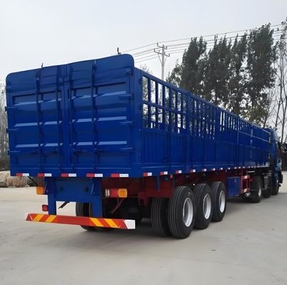 12400x2500x3650mm 60T/80T 3 essieux de clôture semi-remorque adapté pour les marchandises et le bétail