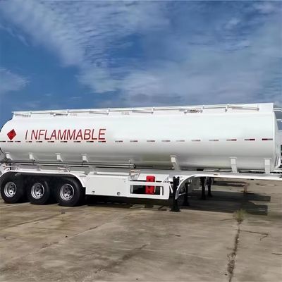 45 CBM pour le transport du carburant et de l'eau