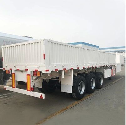 Semi-remorque de camion avec paroi latérale amovible et conception polyvalente