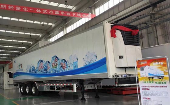 Boîte en acier à trois essieux à semi-remorque réfrigérée pour le transport de marchandises