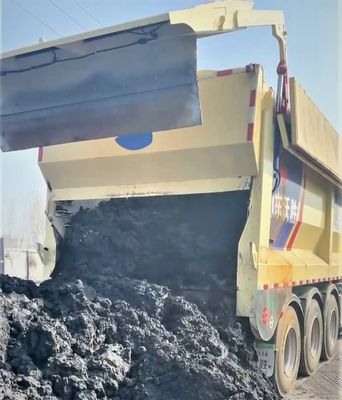 Transports de marchandises, décharges, semi-remorques, camions avec rampant, plancher en direct, charge utile maximale 60000 kg
