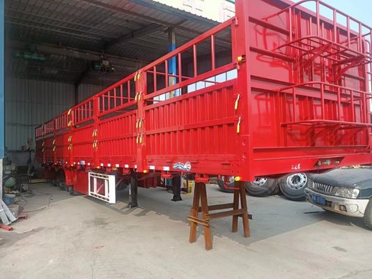 Semi-remorque à décharge latérale à 3 essieux pour le transport de grains de sable et de pierre à 7 tonnes