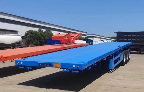 Couleur personnalisée 50 tonnes Charge utile 20/40ft Container Trainer Truck Semi-remorque à plat