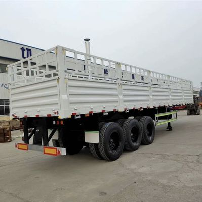 Trailers à clôture latérale à 3 ou 4 essieux pour le transport de marchandises et semi-remorques à clôture pour animaux