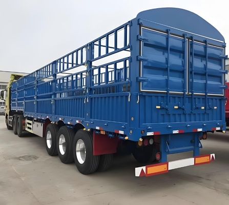 12400x2500x3650mm 60T/80T 3 essieux de clôture semi-remorque adapté pour les marchandises et le bétail