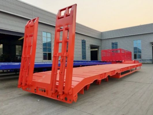 Semi-remorque à lit plat et bas extensible