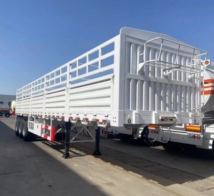 Camion-remorque hautes clôtures d'élevage d'animaux d'élevage de bétail de stock de fret semi-remorque à 3/4 axe