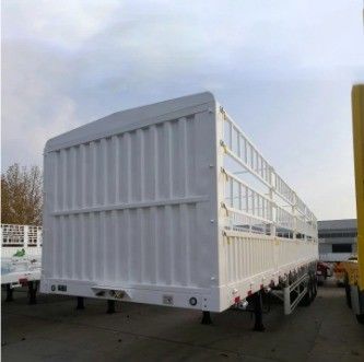 Réservoir à trois essieux pour le bétail, semi-remorque à 10 couches, mousse à feuilles