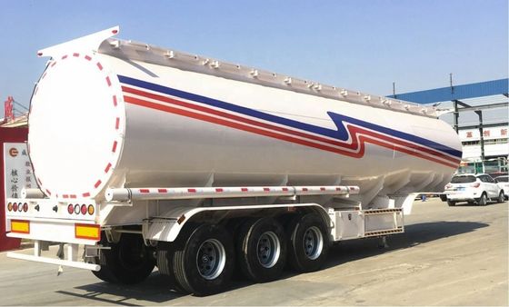 Chargeur de carburant ou pétrole de 400 à 75 000 litres, semi-remorque avec un poids de 9800 kg