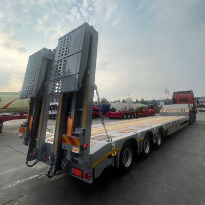 Suspension pneumatique 3 essieux 40 à 80 tonnes Semi-remorque en acier basse