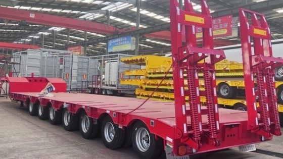 Chargeur à semitrailer à plat en acier personnalisable pour le transport d'équipements lourds