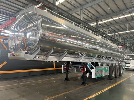 Le train de débarquement standard de 28 tonnes 3 essieux 25-60 CBM réservoir de carburant en alliage d'aluminium semi-remorque