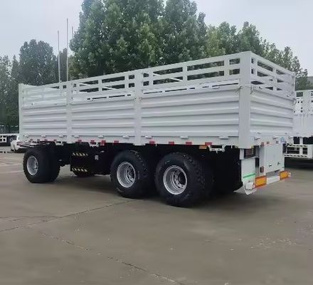 40-100 tonnes de matériel d'acier à barre de traction Clôture à remorque pleine avec système de suspension mécanique