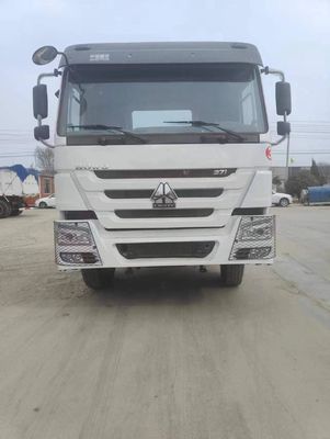 Sinotruk HOWO 6X4 à haute charge Tracteur à tête de camion à conduite à gauche pour le marché africain