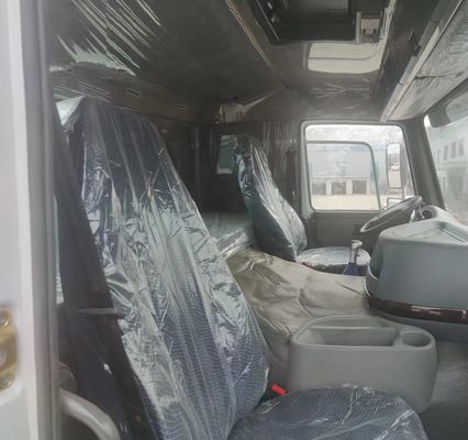 Sinotruk HOWO 6X4 à haute charge Tracteur à tête de camion à conduite à gauche pour le marché africain