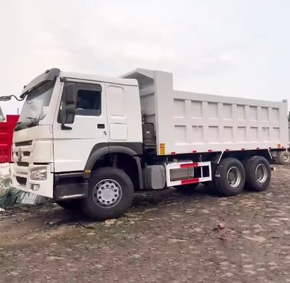 Afrique en bon état Sinotruk Sitract et Howo 6x4 8x4 Camion de décharge arrière ou à bascule