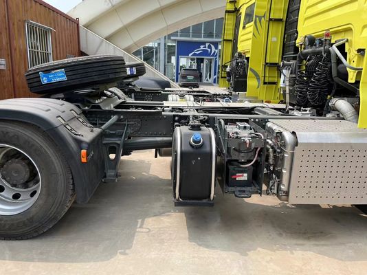 Numéro de pneu utilisé Sinotruk HOWO Sitrak 4*2 6*4 Tracteur lourd Camion Tête de tracteur