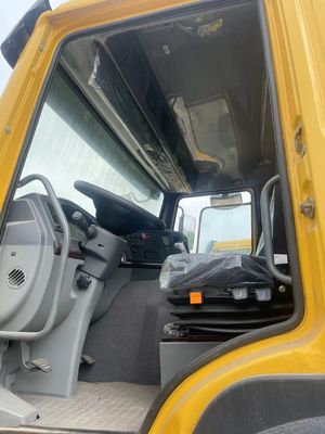 Numéro de pneu utilisé Sinotruk HOWO Sitrak 4*2 6*4 Tracteur lourd Camion Tête de tracteur