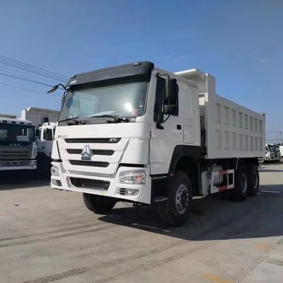 Construction urbaine, transport de déchets, camionnettes d'occasion, 336 chevaux, 3 passagers