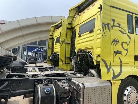 430 chevaux Lhd Rhd Sinotruck Sitrak camions tracteurs 4x2 camions tracteurs usagés pour 3 passagers