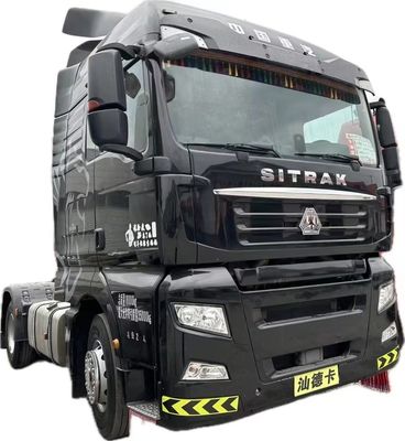 Howo Tractor Trucks 540 HP T7H 6x4 avec système multimédia et 2 numéros de changement arrière