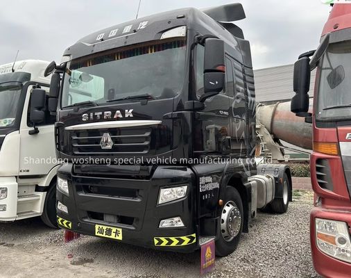 Howo Tractor Trucks 540 HP T7H 6x4 avec système multimédia et 2 numéros de changement arrière