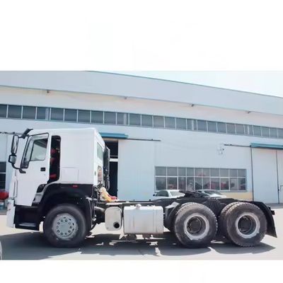 Transmission manuelle Sinotruk HOWO 371hp 6*4 Tireur à tête de tracteur avec fenêtre automatique