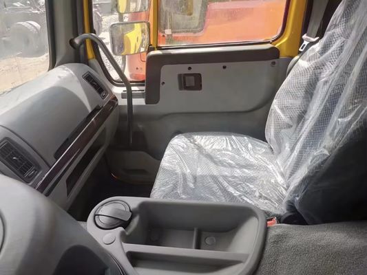 Transmission manuelle Sinotruk HOWO 371hp 6*4 Tireur à tête de tracteur avec fenêtre automatique