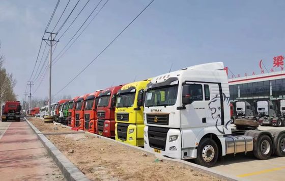 Caméra arrière 360° équipé Sinotruk HOWO 6x4 camion tracteur pour les Philippines de haute qualité