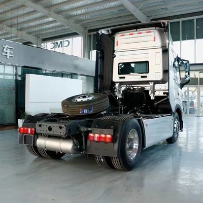 570 ch Sinotruk Huanghe X7 4X2 Euro 6 Suspension pneumatique Tracteur à transmission automatique